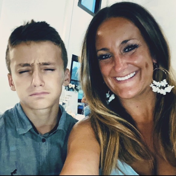 Meet your Posher, Ashley - Picture 1 of 1